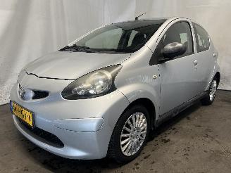Toyota Aygo Aygo (B10) Hatchback 1.0 12V VVT-i (1KR-FE) [50kW]  (07-2005/05-2014) picture 3