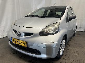 krockskadad bil auto Toyota Aygo Aygo (B10) Hatchback 1.0 12V VVT-i (1KR-FE) [50kW]  (07-2005/05-2014) 2008/11