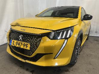 Vaurioauto  passenger cars Peugeot 208 208 II (UB/UH/UP) Hatchback 5-drs e-208 50 kWh (ZKX) [100kW]  (06-2019=
/...) 2020/7