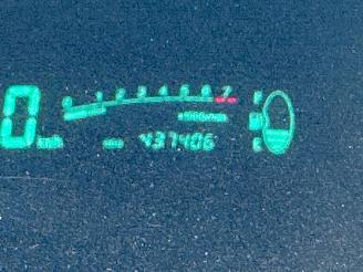 krockskadad bil auto Toyota Yaris Yaris (P1) Hatchback 1.3 16V VVT-i (2NZFE) [63kW]  (08-1999/11-2005) 2000/2