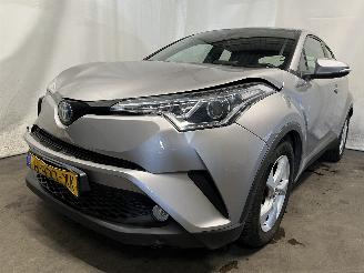 Vaurioauto  passenger cars Toyota C-HR C-HR (X1,X5) SUV 1.8 16V Hybrid (2ZRFXE) [90kW]  (10-2016/...) 2018/11