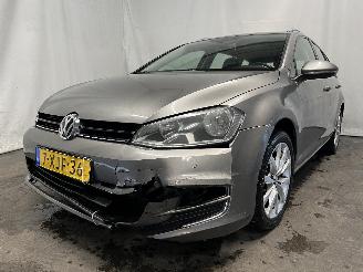 krockskadad bil auto Volkswagen Golf Golf VII Variant (AUVV) Combi 1.2 TSI BlueMotion 16V (CJZA) [77kW]  (0=
4-2013/12-2020) 2014/8