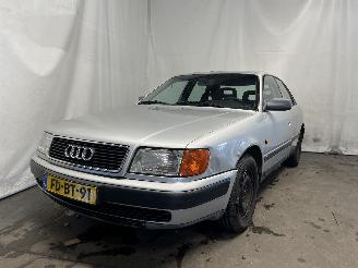 Damaged car Audi 100 100 (C4) Sedan 2.3 E 5E (AAR) [98kW]  (12-1990/07-1994) 1992/5