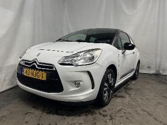 Voiture accidenté Citroën DS3 DS3 (SA) Hatchback 1.6 VTi 120 16V (EP6C(5FS)) [88kW]  (04-2010/07-201=
5) 2010/9
