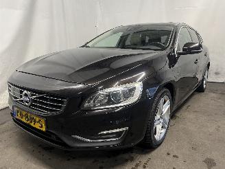 Damaged car Volvo V-60 V60 I (FW/GW) Combi 2.4 D5 20V AWD Twin Engine Plug-in Hybrid (D87PHEV=
) [120kW]  (03-2015/05-2018) 2016/8