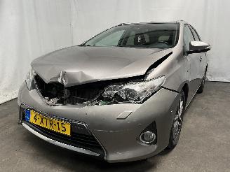 Damaged car Toyota Auris Auris Touring Sports (E18) Combi 1.8 16V Hybrid (2ZRFXE) [100kW]  (07-=
2013/12-2018) 2014/10