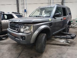 Coche siniestrado Land Rover Discovery Discovery IV (LAS) Terreinwagen 3.0 TD V6 24V (306DT(TDV6)) [155kW]  (=
05-2010/12-2018) 2015/9