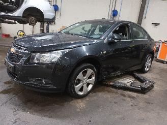 Auto da rottamare Daewoo Cruze Cruze (300) Sedan 1.8 16V VVT (F18D4(Euro 5)) [104kW]  (05-2009/12-201=
5) 2009/8
