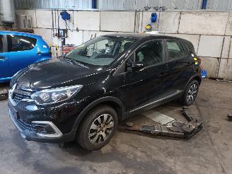 Uttjänta bilar auto Renault Captur Captur I (2R) SUV 0.9 Energy TCE 12V (H4B-412(H4B-G4)) [66kW]  (06-201=
3/...) 2018/4