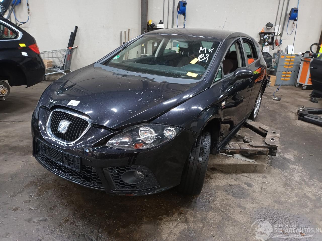 Seat Leon Leon (1P1) Hatchback 5-drs 2.0 TFSI 16V (BWA) [136kW]  (09-2005/05-200=
6)