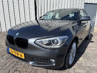 krockskadad bil auto BMW 1-serie 1 serie (F20) Hatchback 5-drs 116i 1.6 16V (N13-B16A) [100kW]  (07-201=
1/02-2015) 2012/1