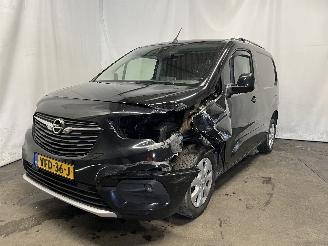 Vaurioauto  passenger cars Opel Combo Combo Cargo Van 1.5 CDTI 130 (D15DTH(DV5RC)) [96kW]  (08-2018/...) 2020/1