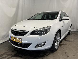 begagnad bil auto Opel Astra Astra J Sports Tourer (PD8/PE8/PF8) Combi 1.4 Turbo 16V (A14NET(Euro 5=
)) [88kW]  (10-2010/04-2016) 2011/11