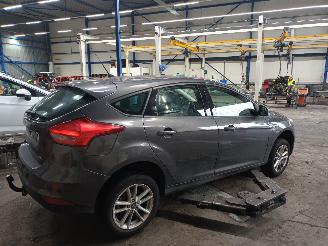 Ford Focus Focus 3 Hatchback 1.0 Ti-VCT EcoBoost 12V 100 (M2DC) [74kW]  (02-2012/=
05-2018) picture 3