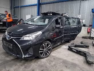 Purkuautot passenger cars Toyota Yaris Yaris III (P13) Hatchback 1.5 16V Hybrid (1NZ-FXE) [74kW]  (03-2012/09=
-2020) 2015/9