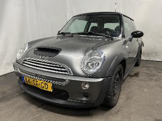 Voiture accidenté Mini Mini Mini (R50/53) Hatchback 1.6 16V Cooper S (W11-B16A) [120kW]  (03-2002/=
09-2006) 2004/2
