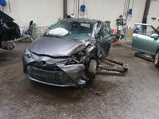 demontáž osobní automobily Toyota Yaris Yaris III (P13) Hatchback 1.5 16V Dual VVT-iE (2NRFKE) [82kW]  (03-201=
7/09-2020) 2017/12