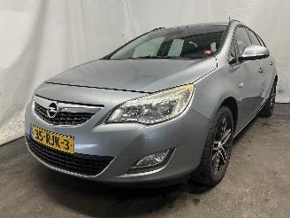skadebil auto Opel Astra Astra J Sports Tourer (PD8/PE8/PF8) Combi 1.4 16V ecoFLEX (A14XER(Euro=
 5)) [74kW]  (10-2010/10-2015) 2011/5