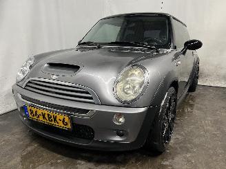 Voiture accidenté Mini Mini Mini (R50/53) Hatchback 1.6 16V Cooper S (W11-B16A) [125kW]  (07-2004/=
09-2006) 2004/7