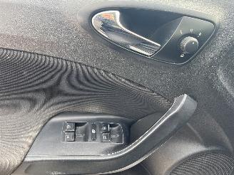 Seat Ibiza Ibiza ST (6J8) Combi 1.4 TDI 12V (CUSB) [66kW]  (05-2015/07-2016) picture 24