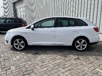 Seat Ibiza Ibiza ST (6J8) Combi 1.4 TDI 12V (CUSB) [66kW]  (05-2015/07-2016) picture 3