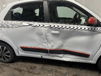 Renault Twingo Twingo III (AH) Hatchback 5-drs 1.0 SCe 70 12V (H4D-400(H4D-A4)) [52kW=
]  (09-2014/04-2019) picture 7