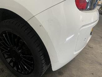 Volkswagen Up! Up! (121) Hatchback 1.0 12V 75 (CWRA) [55kW]  (08-2011/11-2019) picture 12