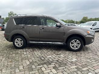 Mitsubishi Outlander Outlander (CW) SUV 2.0 16V 4x2 (4B11) [108kW]  (11-2006/11-2012) picture 7