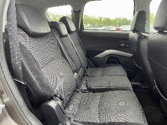 Mitsubishi Outlander Outlander (CW) SUV 2.0 16V 4x2 (4B11) [108kW]  (11-2006/11-2012) picture 12