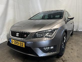 Vaurioauto  passenger cars Seat Leon Leon ST (5FF) Combi 5-drs 1.4 TSI ACT 16V (CZEA) [110kW]  (05-2014/08-=
2020) 2015/3