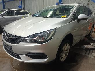 Vrakbiler auto Opel Astra Astra K Sports Tourer Combi 1.2 Turbo 12V (F12SHT) [96kW]  (08-2019/12=
-2022) 2020/5