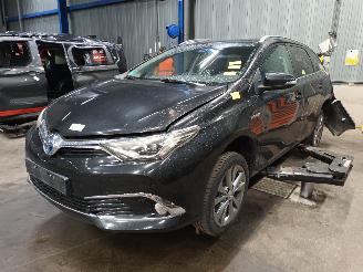 Purkuautot passenger cars Toyota Auris Auris Touring Sports (E18) Combi 1.8 16V Hybrid (2ZRFXE) [100kW]  (07-=
2013/12-2018) 2016/10