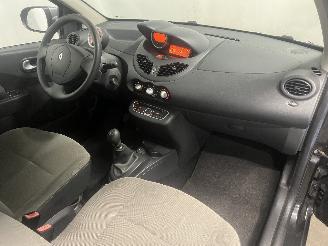 Renault Twingo Twingo II (CN) Hatchback 3-drs 1.2 16V (D4F-764(D4F-E7)) [55kW]  (03-2=
007/09-2014) picture 12
