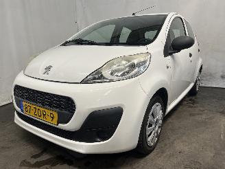 Vaurioauto  passenger cars Peugeot 107 107 Hatchback 1.0 12V (384F(1KR)) [50kW]  (06-2005/05-2014) 2012/10