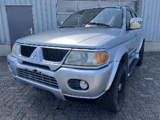 Voiture accidenté Mitsubishi Pajero Pajero Sport (K7/9) Terreinwagen 3.0 V6 24V (6G72) [130kW]  (12-1999/0=
1-2008) 2004/10