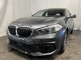 krockskadad bil auto BMW 1-serie 1 serie (F40) Hatchback 116d 1.5 12V TwinPower (B37-C15A) [85kW]  (07-=
2019/...) 2019/10