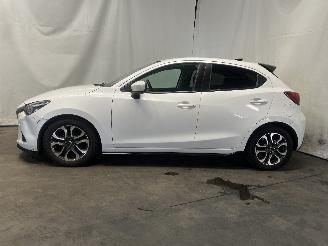 Mazda 2 2 (DJ/DL) Hatchback 1.5 SkyActiv-G 90 (P5Y8) [66kW]  (08-2014/11-2017)= picture 4