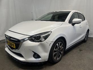 Mazda 2 2 (DJ/DL) Hatchback 1.5 SkyActiv-G 90 (P5Y8) [66kW]  (08-2014/11-2017)= picture 3