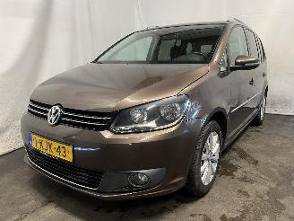 Schadeauto Volkswagen Touran Touran (1T3) MPV 1.2 TSI (CBZB) [77kW]  (05-2010/08-2015) 2013/5
