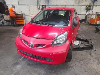 Vrakbiler auto Toyota Aygo Aygo (B10) Hatchback 1.0 12V VVT-i (1KR-FE) [50kW]  (07-2005/05-2014) 2007/8