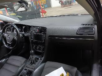 Volkswagen Golf Golf VII (AUA) Hatchback 1.2 TSI 16V (CYVB) [81kW]  (04-2014/03-2020) picture 5