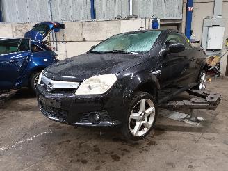Vrakbiler auto Opel Tigra Tigra Twin Top Cabrio 1.8 16V (Z18XE(Euro 4)) [92kW]  (06-2004/12-2010=
) 2005/3