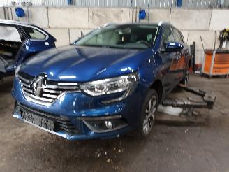 Uttjänta bilar auto Renault Mégane Megane IV Estate (RFBK) Combi 5-drs 1.2 Energy TCE 100 (H5F-408(H5F-F4=
)) [74kW]  (04-2016/...) 2017/8