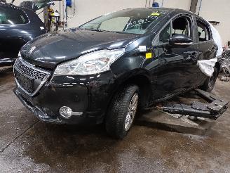 Uttjänta bilar auto Peugeot 208 208 I (CA/CC/CK/CL) Hatchback 1.2 Vti 12V PureTech 82 (EB2F(HMZ)) [60k=
W]  (03-2012/12-2019) 2014/4