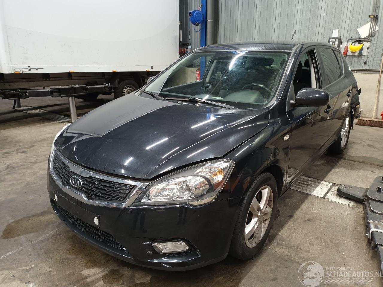 Kia Cee d Cee'd (EDB5) Hatchback 5-drs 1.4 CVVT 16V (G4FA) [66kW]  (08-2009/12-2=
012)