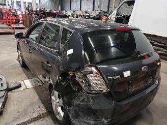 Kia Cee d Cee'd (EDB5) Hatchback 5-drs 1.4 CVVT 16V (G4FA) [66kW]  (08-2009/12-2=
012) picture 4