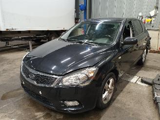 Uttjänta bilar auto Kia Cee d Cee'd (EDB5) Hatchback 5-drs 1.4 CVVT 16V (G4FA) [66kW]  (08-2009/12-2=
012) 2010/4
