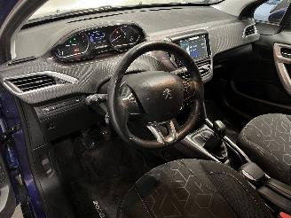 Peugeot 2008 2008 (CU) MPV 1.2 Vti 12V PureTech 82 (EB2F(HMZ)) [60kW]  (03-2013/12-=
2018) picture 11