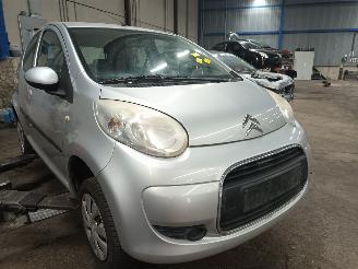 Citroën C1 C1 Hatchback 1.0 12V (1KR-FE(CFB)) [50kW]  (06-2005/09-2014) picture 2