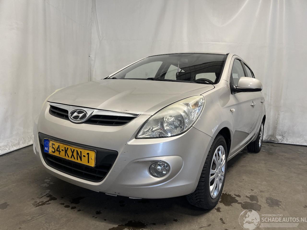 Hyundai I-20 i20 Hatchback 1.2i 16V (G4LA) [57kW]  (09-2008/12-2012)